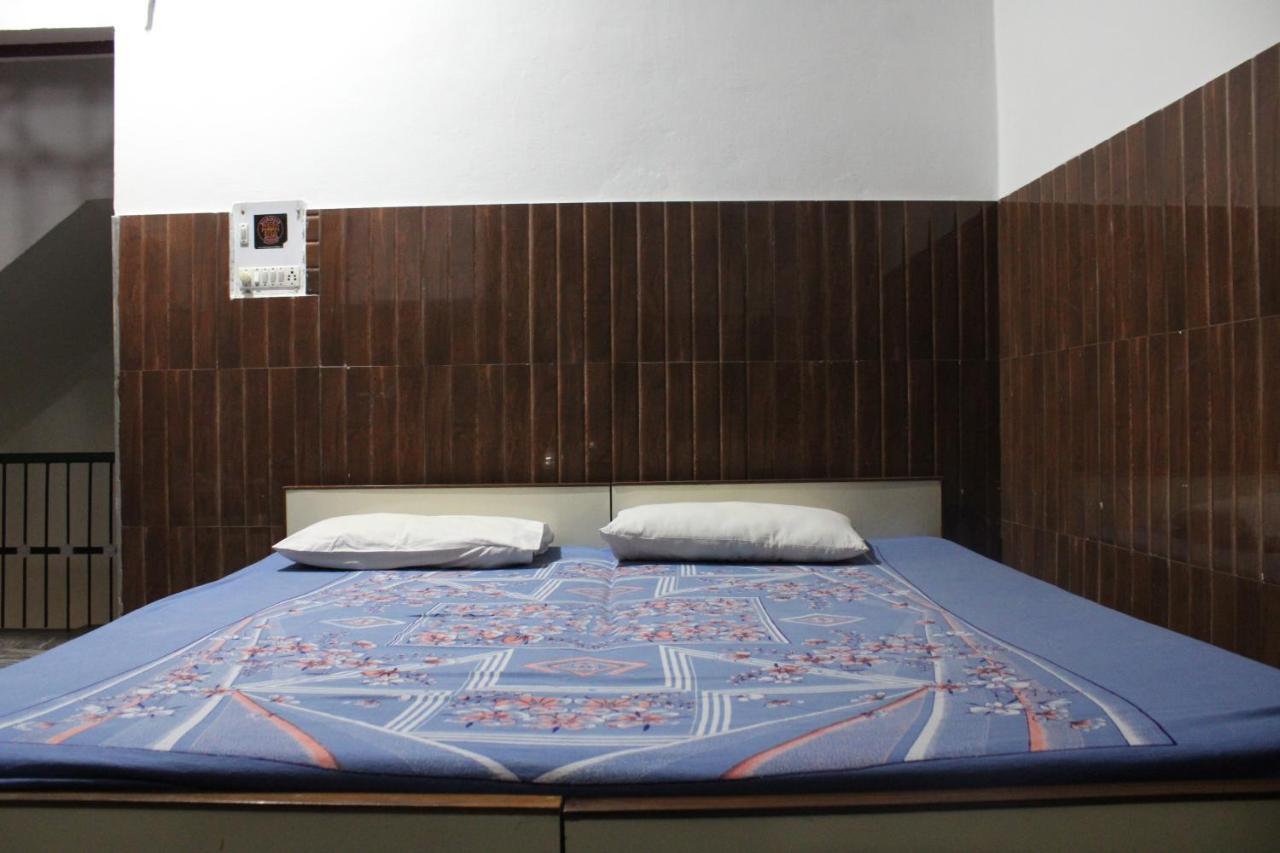 Laxmi Lodge Rishīkesh Esterno foto