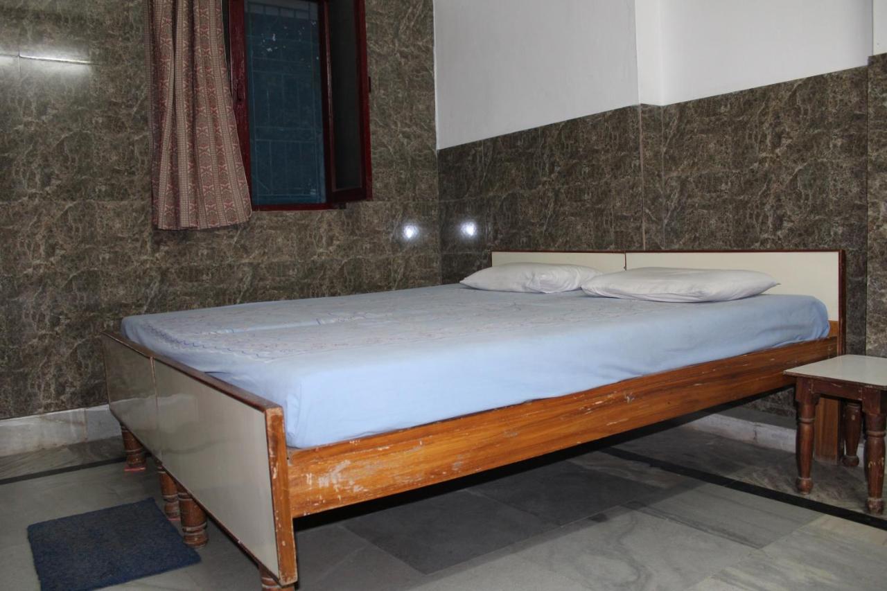 Laxmi Lodge Rishīkesh Esterno foto