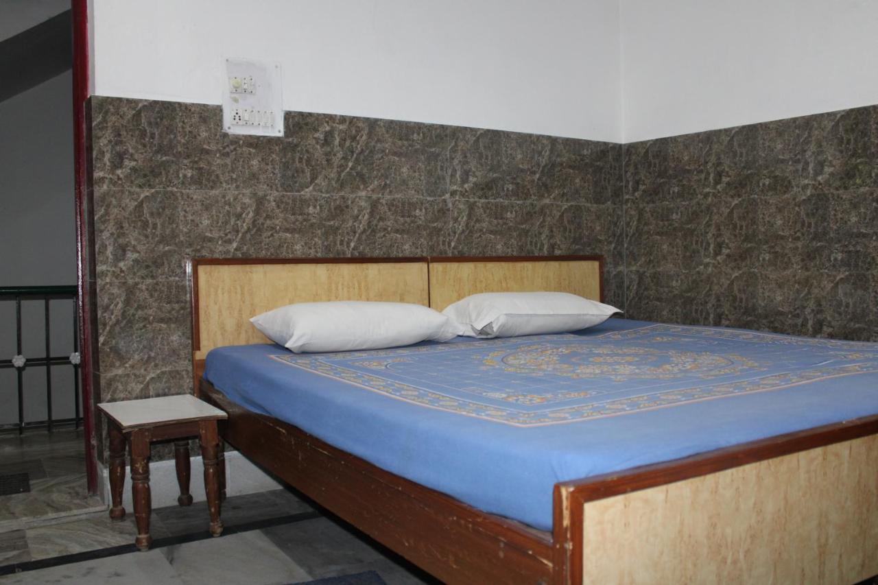 Laxmi Lodge Rishīkesh Esterno foto
