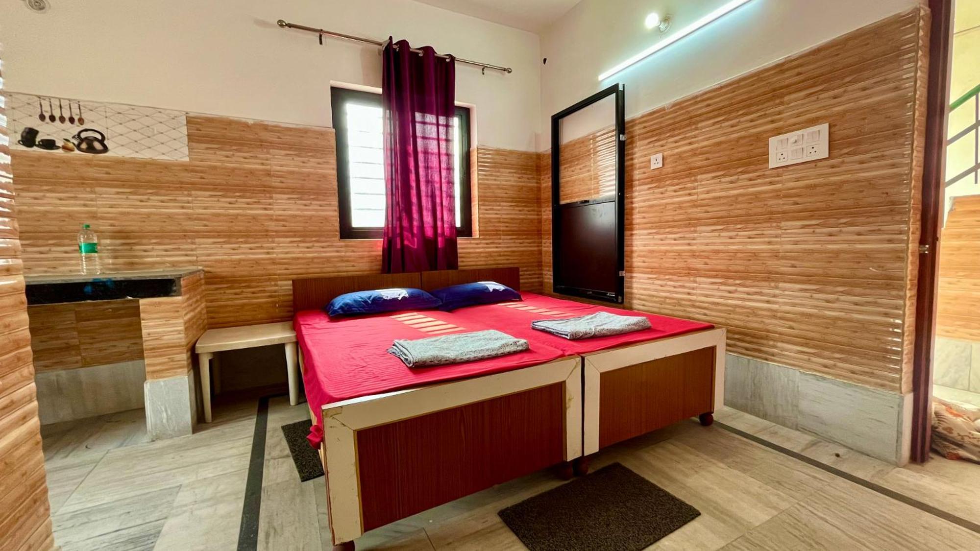 Laxmi Lodge Rishīkesh Esterno foto